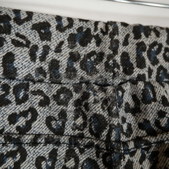 Steve Madden Women's Leopard Print Denim Animal Pattern Stretch Leggings Size M - Picture 9 of 13